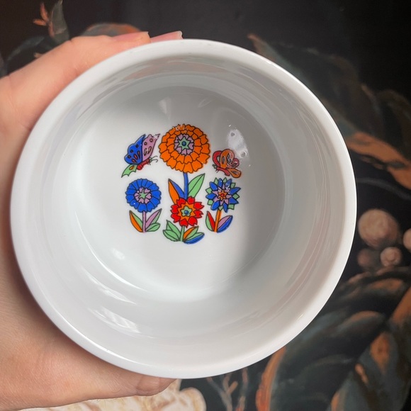 VTG Japanese Ramekins with Vibrant Floral Butterfly Pattern - Picture 4 of 12